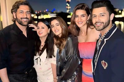 MS Dhoni, Sakshi Dhoni and Kriti Sanon Ring in the New Year in Style; Check out Who Wore What