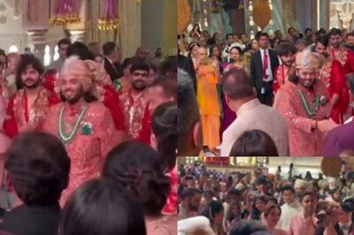 Anant Ambani Is All Smiles As He Makes His Entry As The Groom, Nita Ambani Welcomes Him | Watch