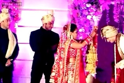 Salman Khan, parents attend the wedding ceremony of Arpita Khan and Aayush Sharma