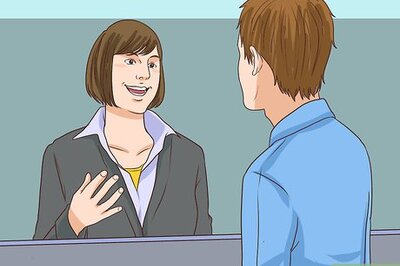 How to Become a Hotel Receptionist