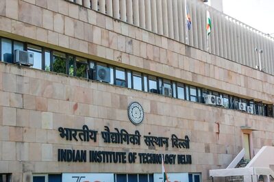 IIT Delhi Eases CGPA Criteria; BTech Students Can Now Graduate By Passing All Required Courses
