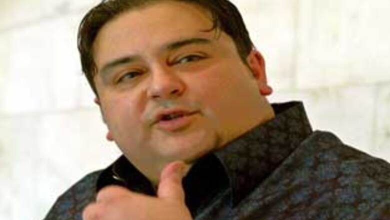 Adnan's wife withdraws domestic violence case