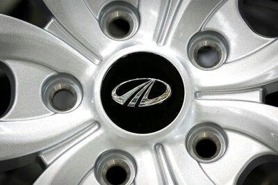 Allowing Sale of EVs Without Pre-Fitted Battery Not Well Thought-Out Move: Mahindra Electric