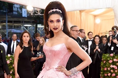 Airport Security Stops Deepika Padukone and Asks for ID, Actress' Response Breaking Internet