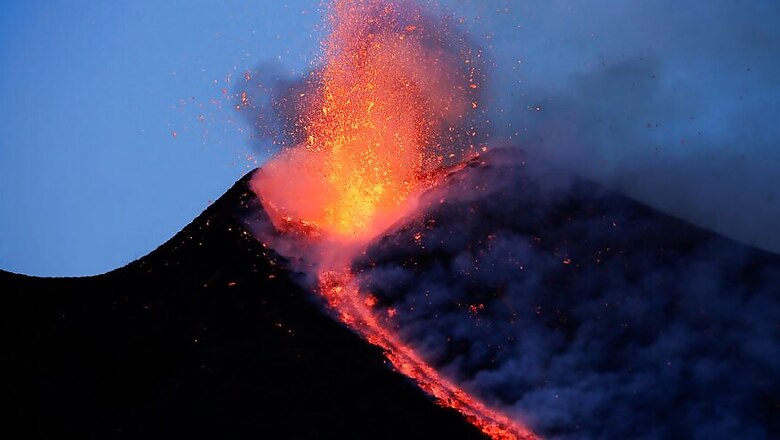 Italy's Mount Etna Bursts into Life, Spits Molten Lava Into the Sky