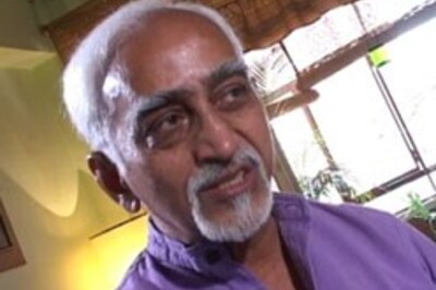 Ansari takes oath of office, glitch at ceremony