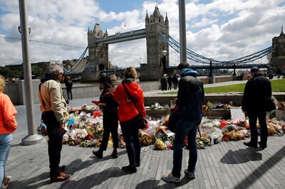 UK Arrests Three as Footage of London Bridge Attack Appears Online