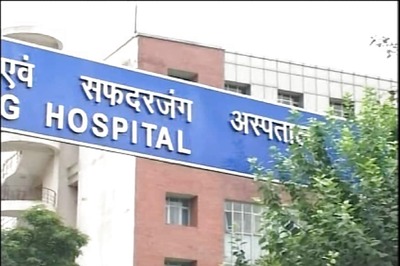 Doctors at Delhi's Safdarjung Hospital on Indefinite Strike After Brutal Assault on Colleagues by Patient's Kin