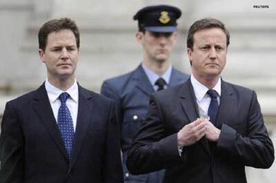 UK political leaders to discuss govt deal today