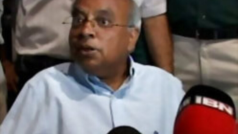 Venugopal issues show cause to registrar