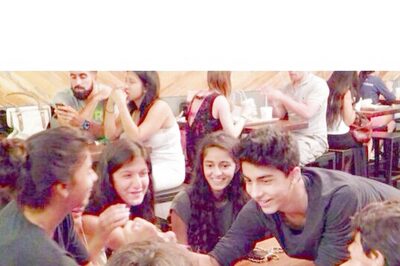 Ananya Panday Shares Priceless Pic of Young Suhana, Aryan Khan Arm Wrestling; Fans Are All Hearts