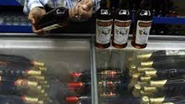 Tamil Nadu: HC directive on plea to close liquor shops on highways