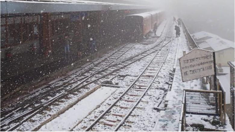 Indian Railways Cancels 749 Trains Today; Here’s Step-by-step Guide to Check Full List