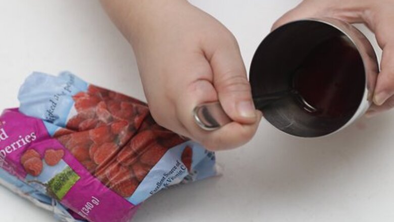 How to Make a Raspberry Martini