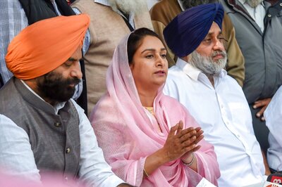SAD's Harsimrat Badal Raises 'Distress Sale' by Cotton Farmers Below MSP, Blames Cong, CCI
