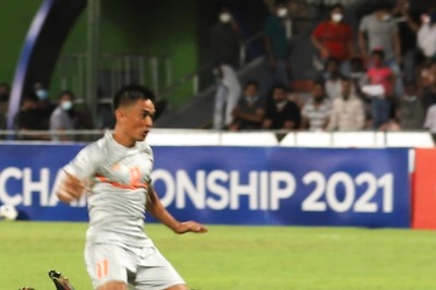Sunil Chhetri Equals Lionel Messi on List of Most International Goals, Behind Only Cristiano Ronaldo Among Active Footballers