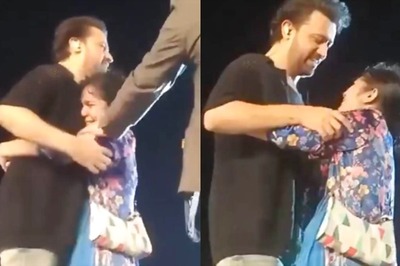 Atif Aslam Hugs Emotional Fan On Stage During Dhaka Concert, Wins The Internet: 'Acted With Grace...'