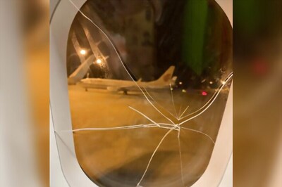 Drunk Chinese Passenger Breaks Window of Plane Mid-Air, Flight Makes Emergency Landing