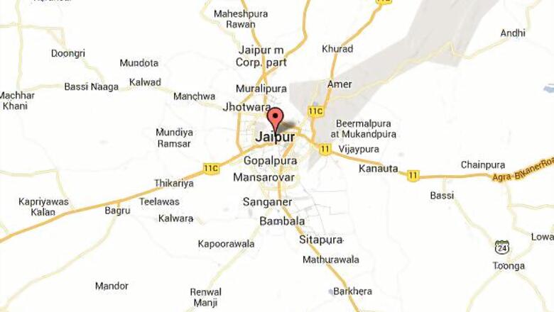 Police bust gang of vehicle-lifters, arrest four