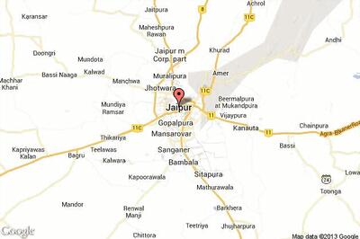 Police bust gang of vehicle-lifters, arrest four