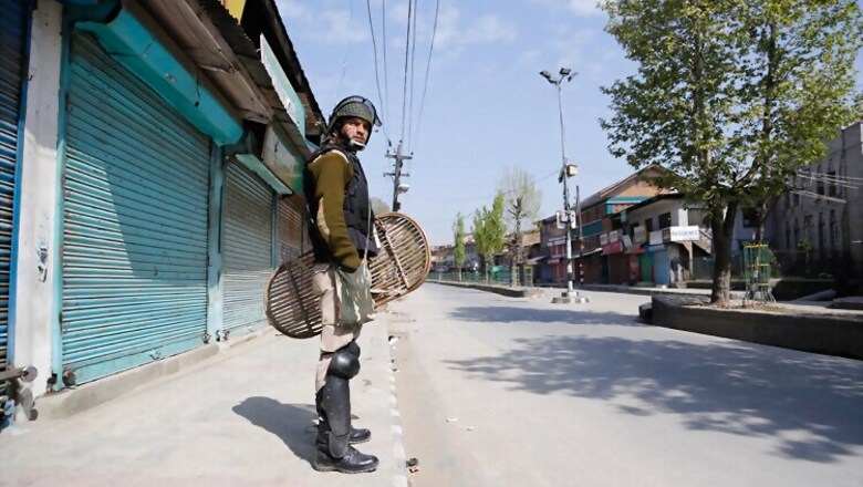 Internet Blocked In Kashmir, Curfew Imposed, Protests Over Handwara Deaths Rages On