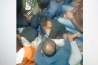 Thief Thrown Off Train For Stealing Phone, Dies; Accused Arrested After Cops Find Video