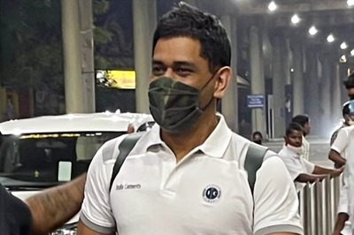 Officials in Telangana Village Show MS Dhoni, Andre Russell as 'Labourers' in Project to Loot Money