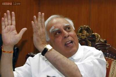 Sibal's meeting with industry deferred till Sep 11