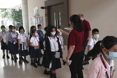 Surfaces? Sneezes? Sex? How the Coronavirus Can and Cannot Spread