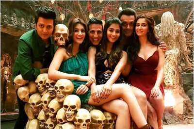 In Housefull 4, Akshay Kumar Will Enter the Era of 1419 and 2019, Watch Video