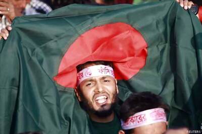 Bangladesh cabinet bars 1971 war criminals from voting