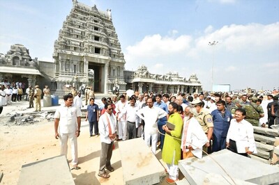 Telangana CM KCR Stresses on Quality of Yadadri Temple Renovation Work