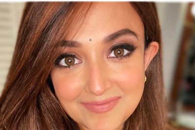 Happy Birthday Monali Thakur: Times the Singer Impressed Fans With Her Singing Talent