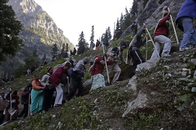 First Batch of Kailash Manasarovar Yatra Flagged Off, Around 1,500 Pilgrims This Year
