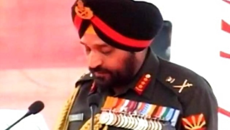 Army chief, Kashmir governor discuss border situation