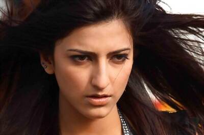 Race Gurram: Shruti Haasan sings 'Down Down Duppa' for the film