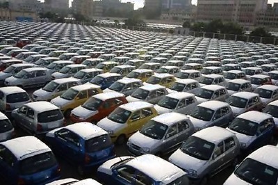 Car sales up 2.2 pct in FY12, crash to 3-year low