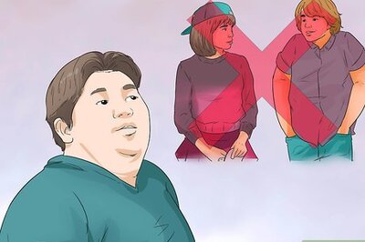 How to Be Confident in a Roomful of Strangers