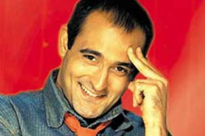 Akshaye having nightmares over wedding prediction