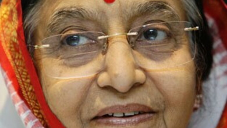 President visits flash flood-hit Leh