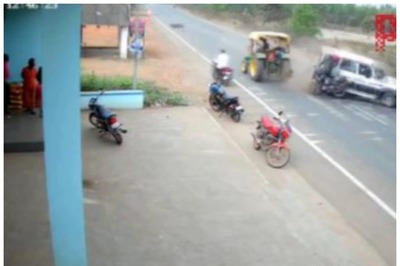 On Cam | Speeding SUV Rams Bikes and Auto While Overtaking, 7 Dead in Odisha