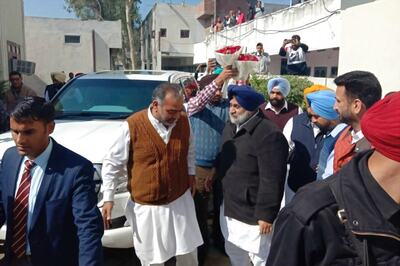 SAD Chief Sukhbir Badal Stages a Coup in Taksali Camp, Rebel Ajnalas Return to Party