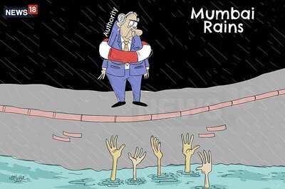 Heavy Rains in Mumbai: School and Colleges Shut, Trains Running on Restricted Speeds