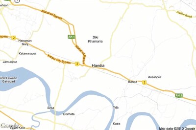 Allahabad: Voting for Handia Assembly by-poll underway