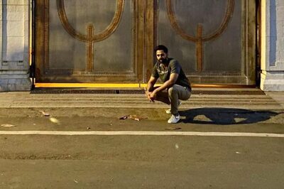 Comedian Hasan Minhaj Shows Up At Shah Rukh Khan's Doorstep But 'He Didn't Answer'; Zoya Akhtar Reacts