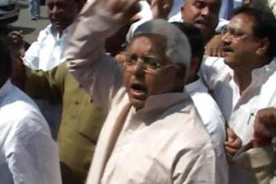 CBI backs Lalu Yadav in DA case in SC