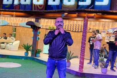 Narrator of Bigg Boss 16 Vijay Vikram Singh Comes On Screen for Special Task