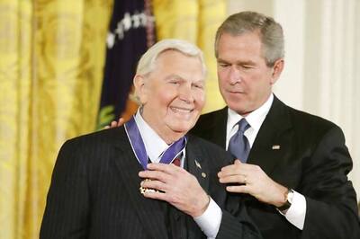 Actor Andy Griffith dies in North Carolina at 86