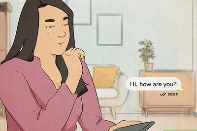 How to Respond When He Finally Texts You Back