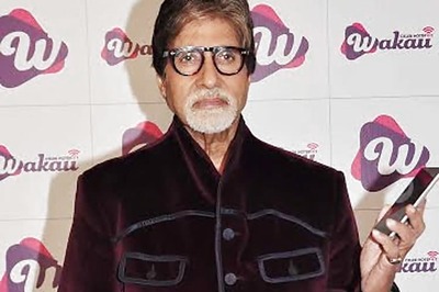 Amitabh Bachchan launches video blogging app Wakau